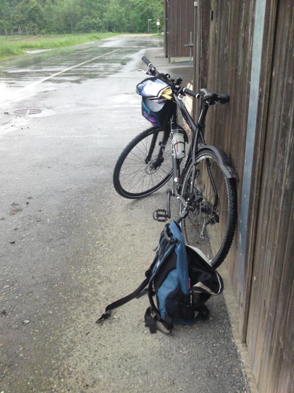 DSC01537.JPG - Ein Regenguss hat mich 10 min. aufgehalten.